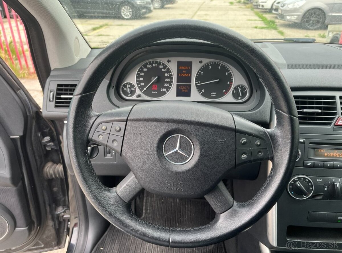 Mercedes B180i - 13