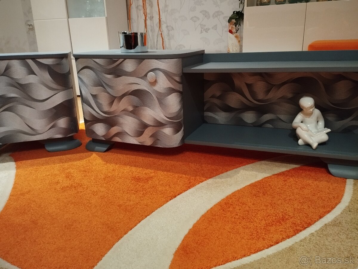 Nočné stolíky +zrkadlo - 13