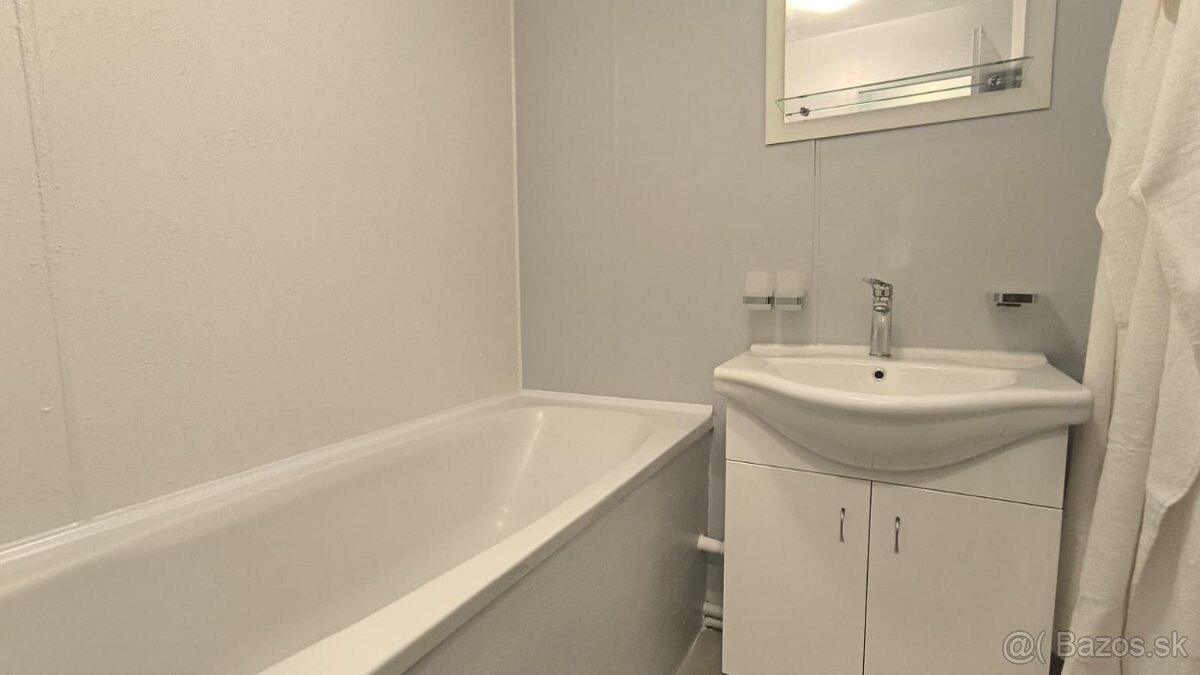 nezariadený 4-izb. byt - Martin -SEVER -Zvolenská - PRENÁJOM - 13