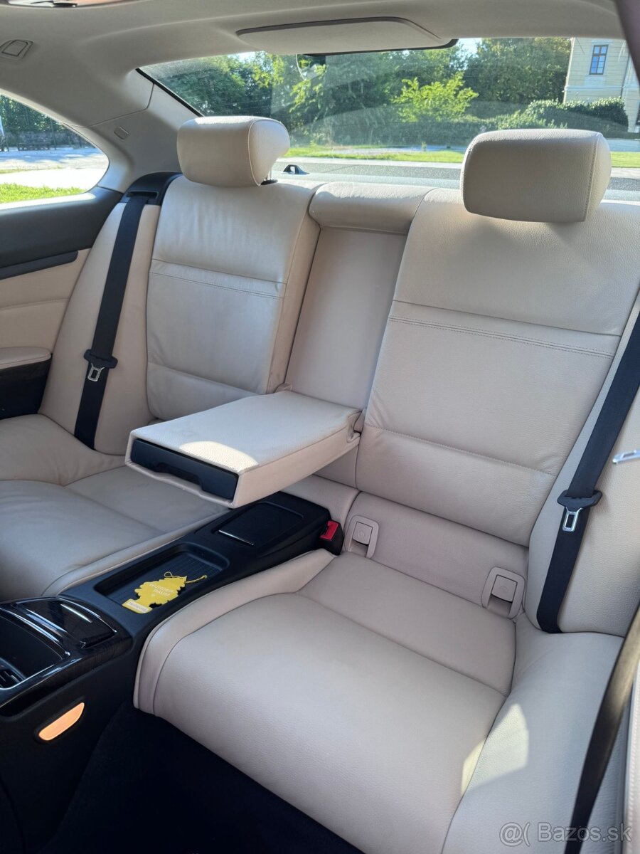 BMW 320d Coupé E92 2011 - 13