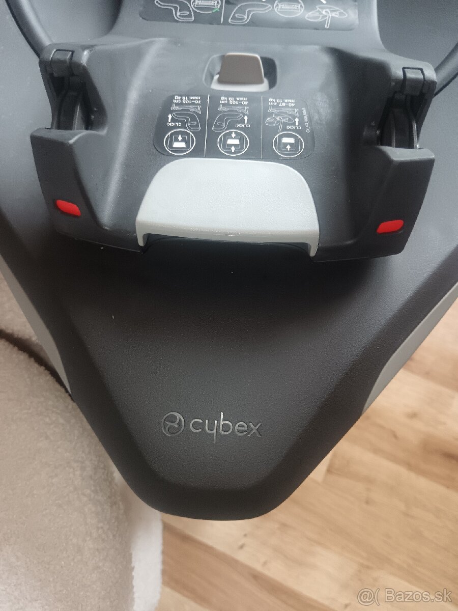 Cybex vajíčko a základňa - 13