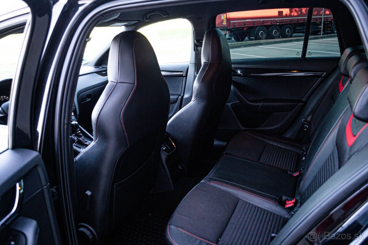 Škoda Octavia Combi 2.0 TDI DPF RS DSG - 13