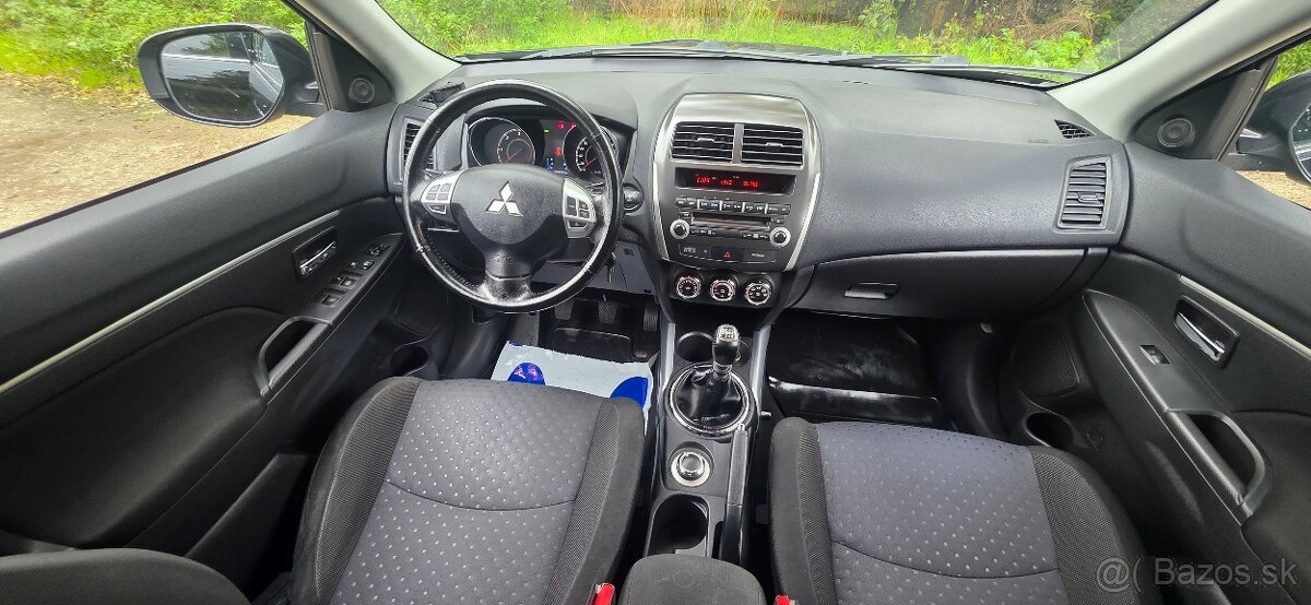 Mitsubishi ASX - 13