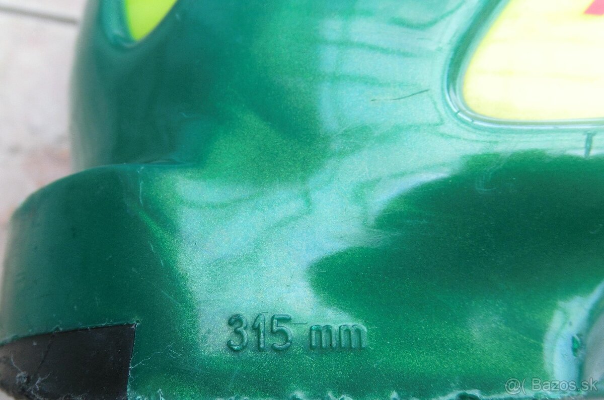 Lyžiarky Nordica a Lowa . - 13