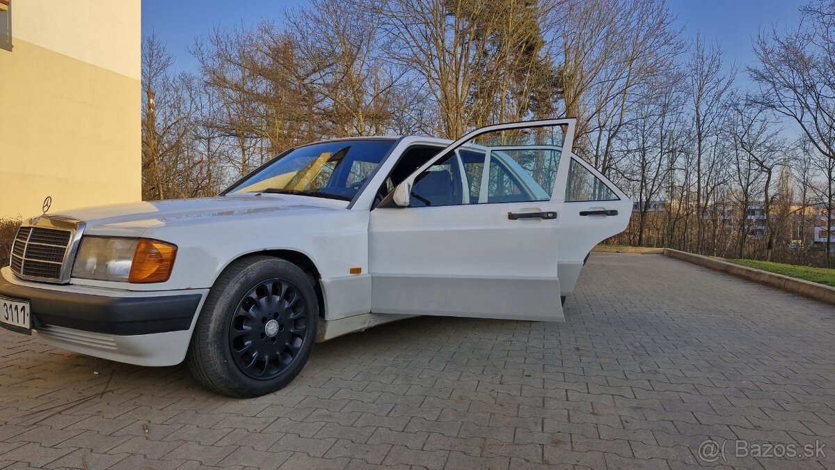 Mercedes benz w201 190E - 13