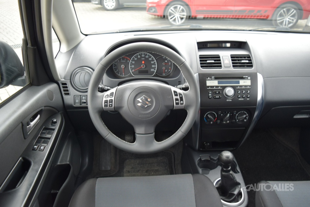 Suzuki SX4 1,6i 16V 79 kW - 13