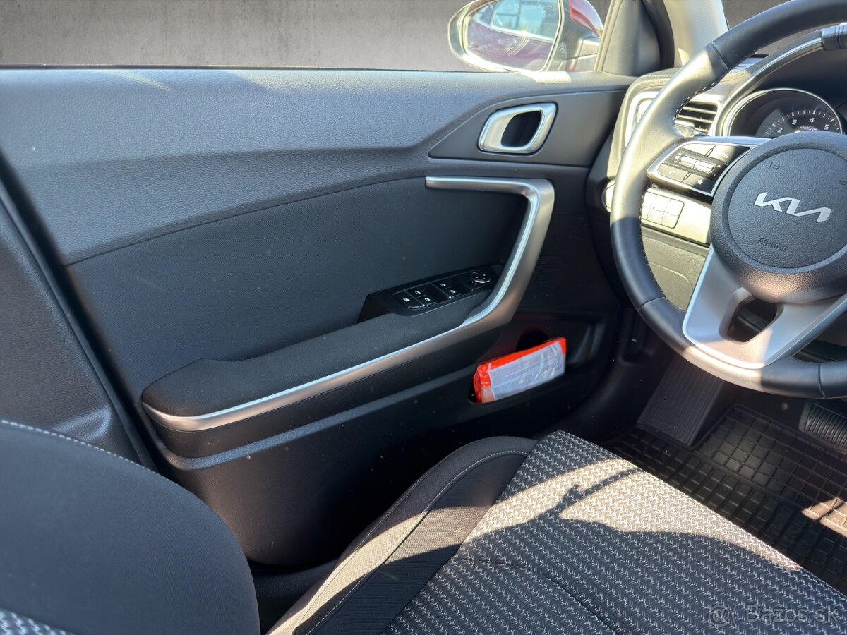 Kia XCeed 1.6 T-GDi Silver A/T - 13