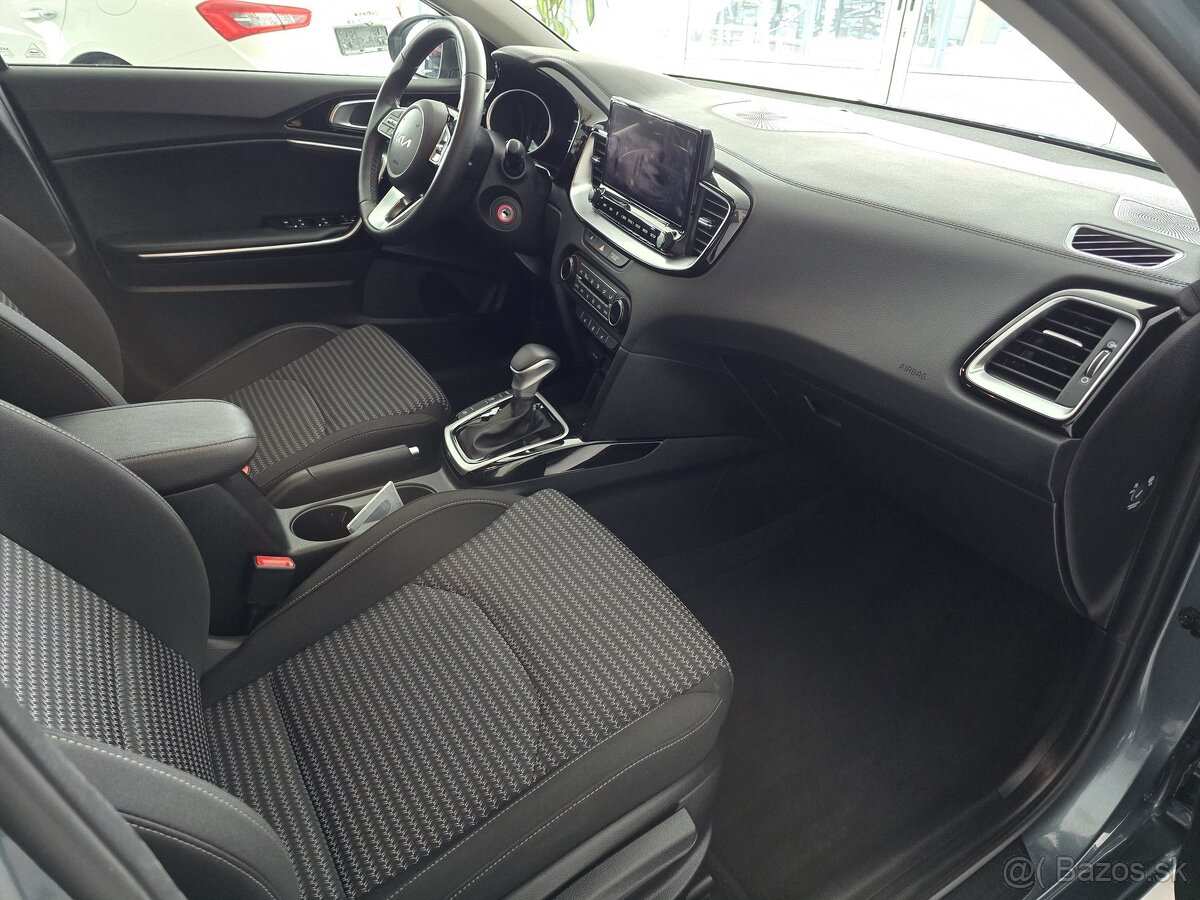 KIA Cee'd SW 1,5TGDi 103kW GOLD - 13
