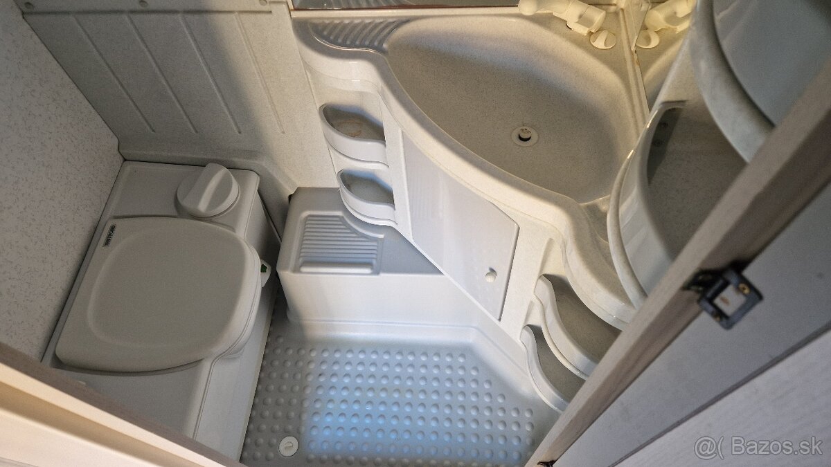 karavan Adria 390 4miest 795/1100kg, .,poschodová posteľ - 13