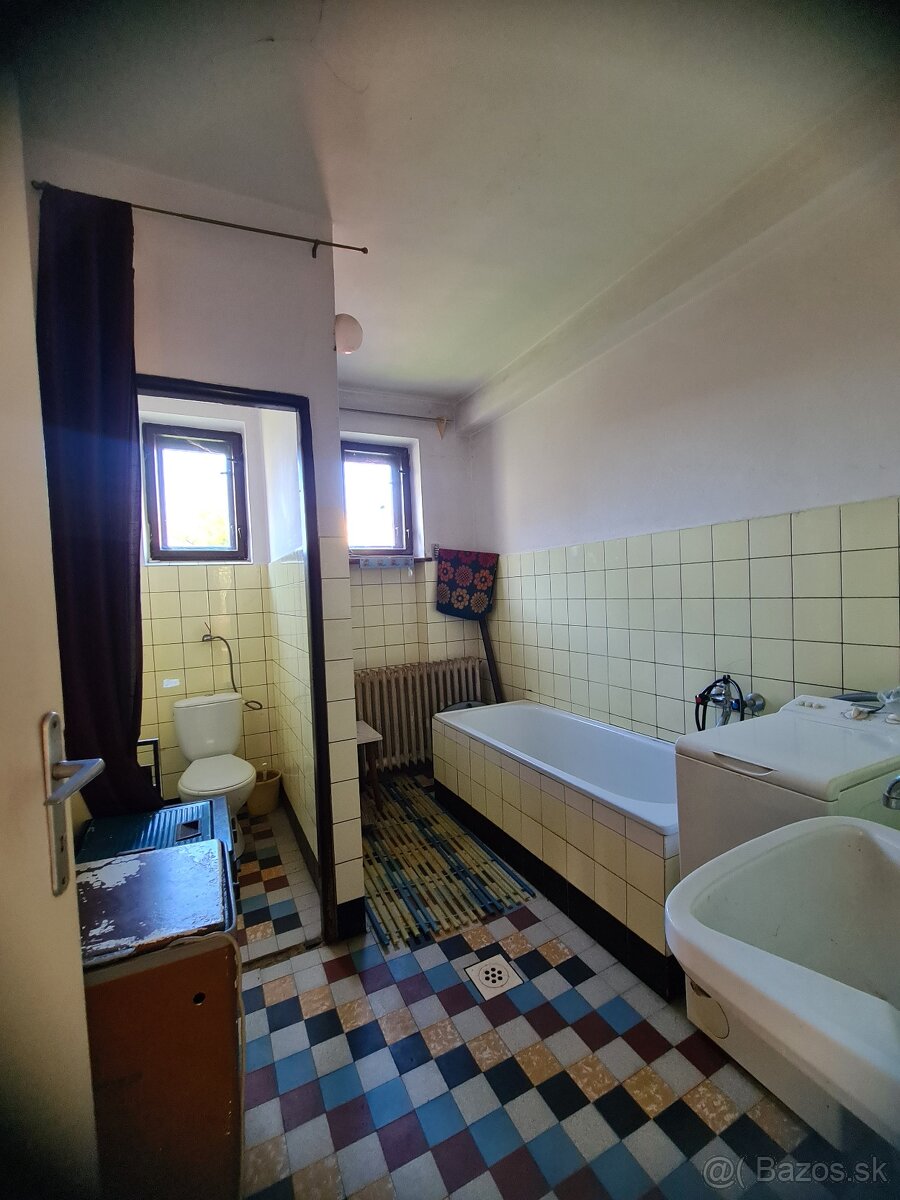 Predám rodinný dom v Púchove - 13