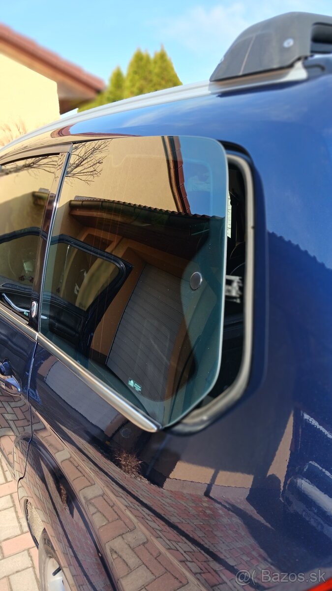 Ford Galaxy 2.0TDCi GHIA - 13