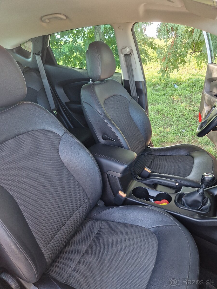 Predám Hyundai IX35 - 13
