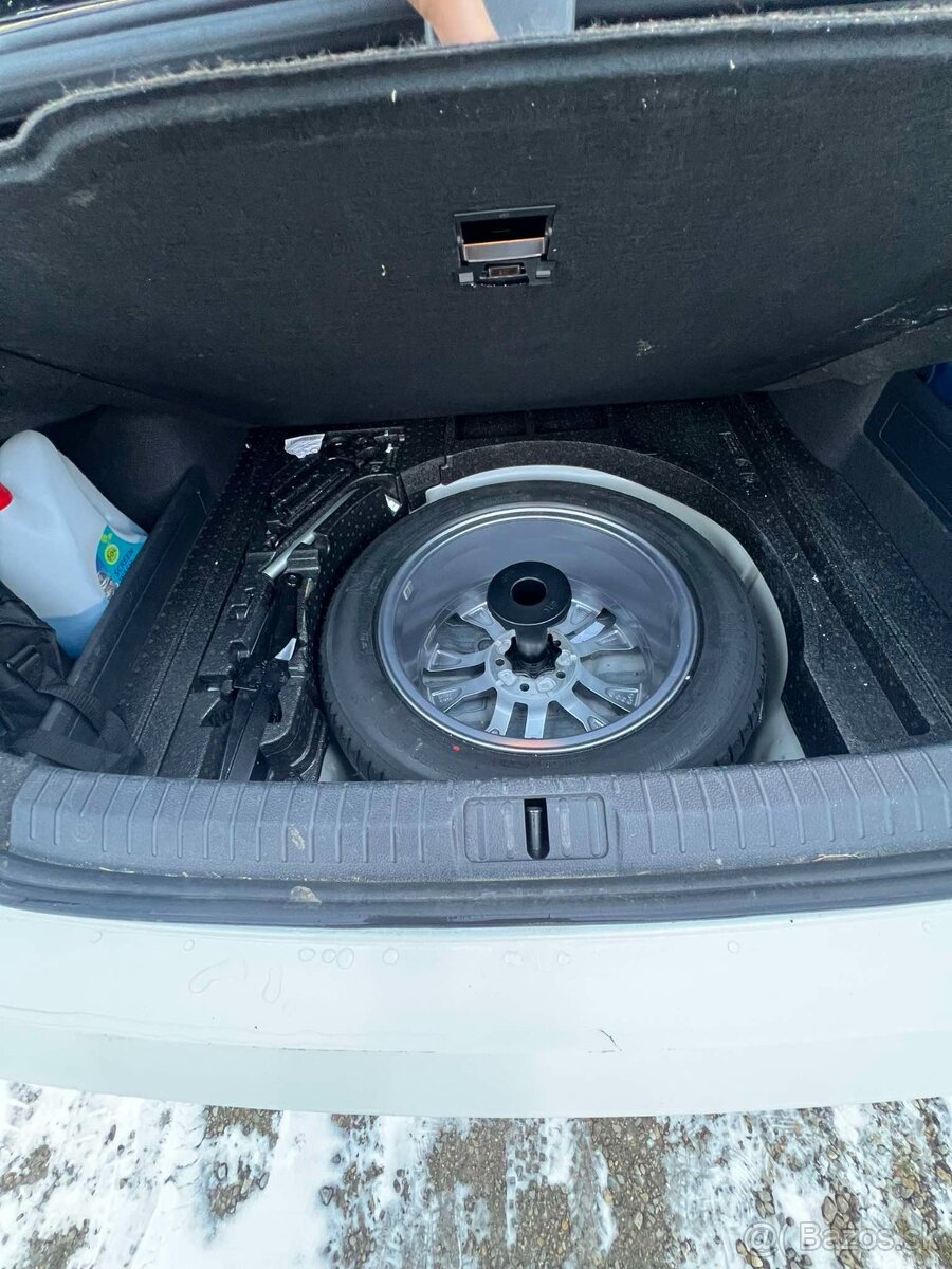 Predám VW Passat 2,0 TDI DSG,4x4 Highline - 13