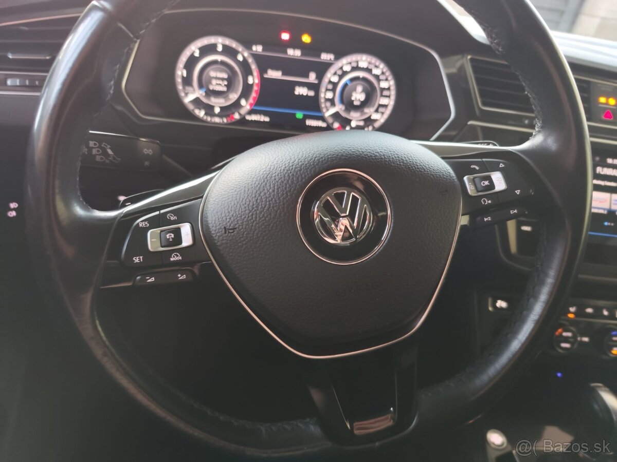 Volkswagen Tiguan - 13