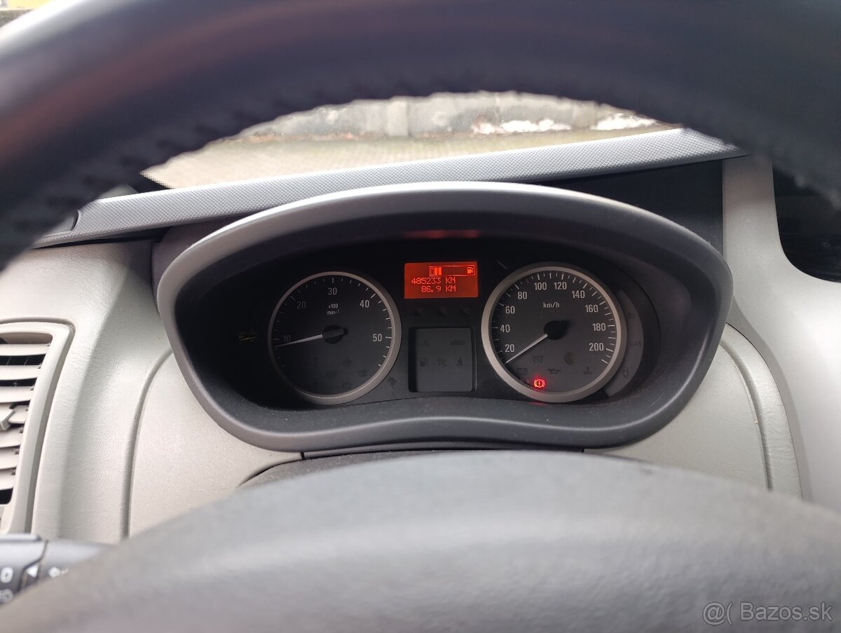 Opel vivaro 2.5 CDTI - 13