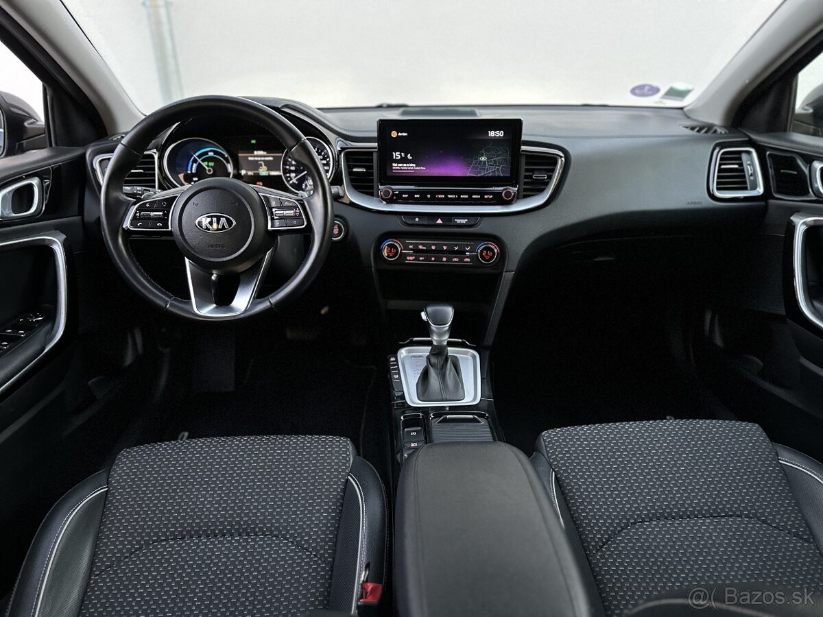KIA XCeed 1.6 GDi Plug-In Hybrid PLATINUM A/T 140PS 2021 - 13