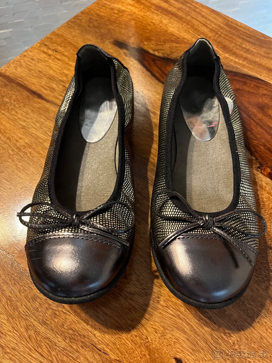 Rozne boty cislo 35 - 13