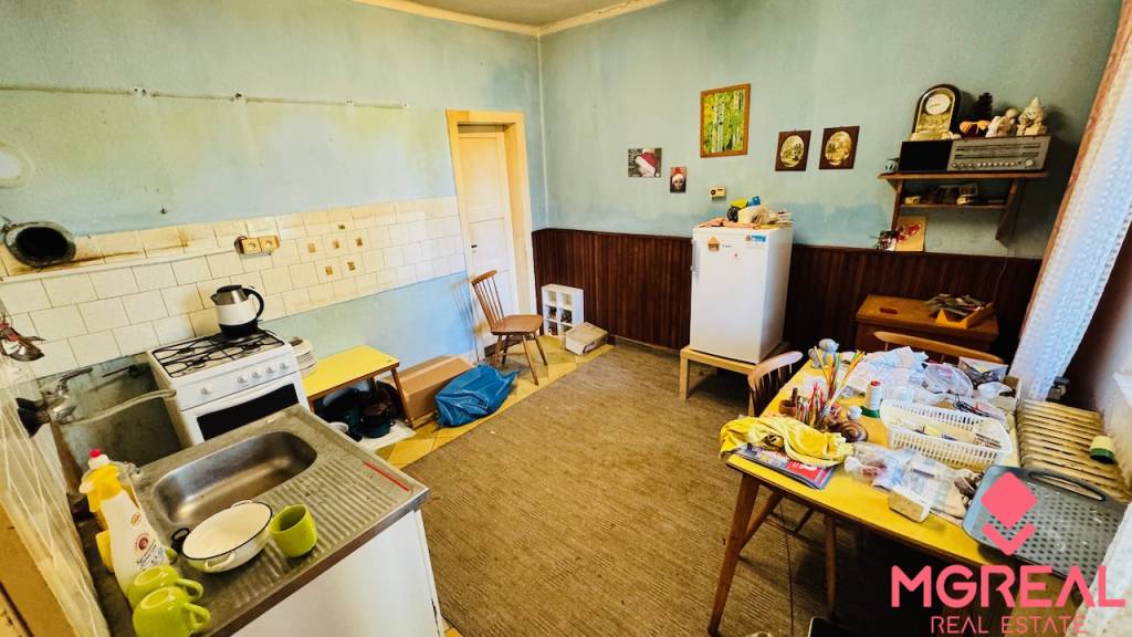 Na predaj 4-izbový rodinný dom v Brodzanoch – pozemok 1236 m - 13