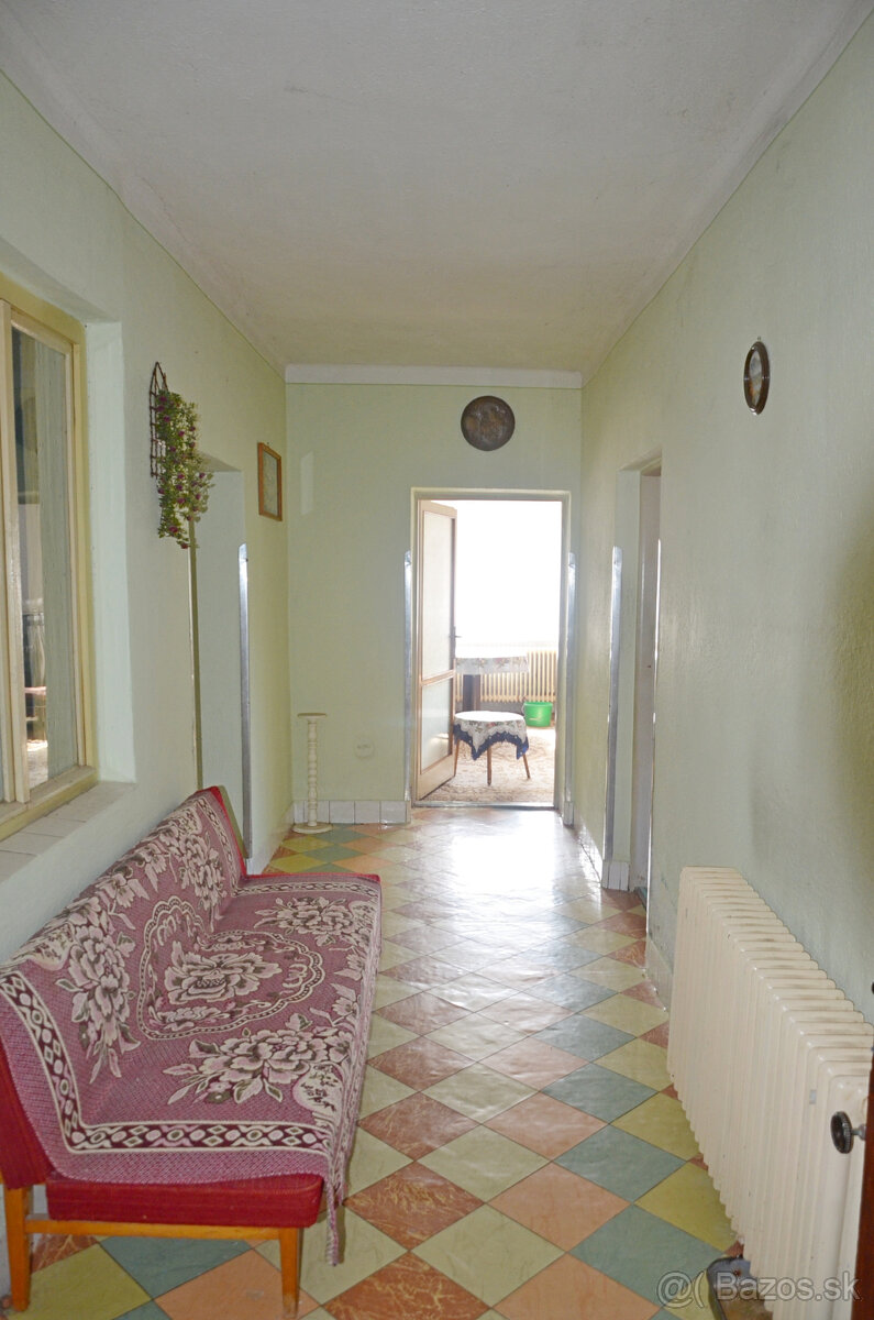 Predaj - rodinný dom - Hostie - 13