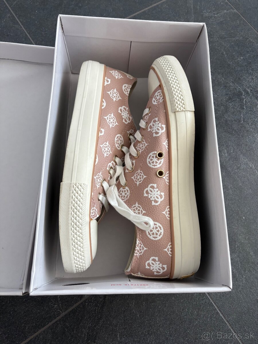 Dámske tenisky Guess 38 - 13