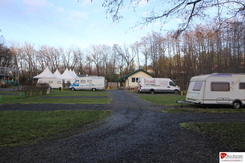 REB.sk zabehnutý multifunkčný rekreačný areál (kemp) Kuchyňa - 13