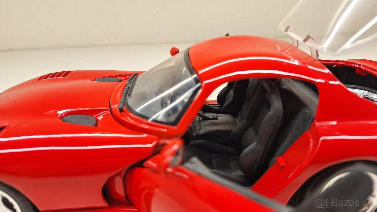 1:18 DODGE VIPER GTS / GT2 - 13