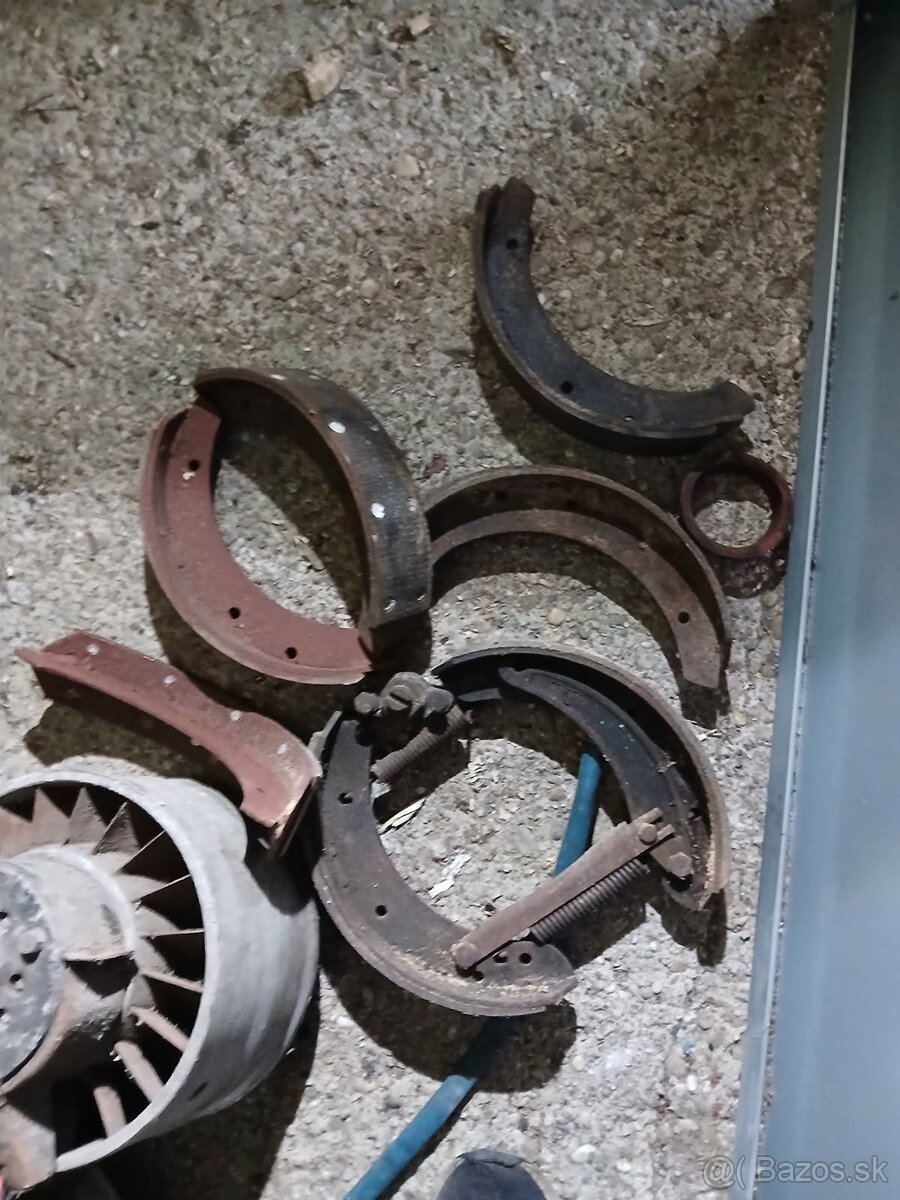 Diely Tatra 603 - 13