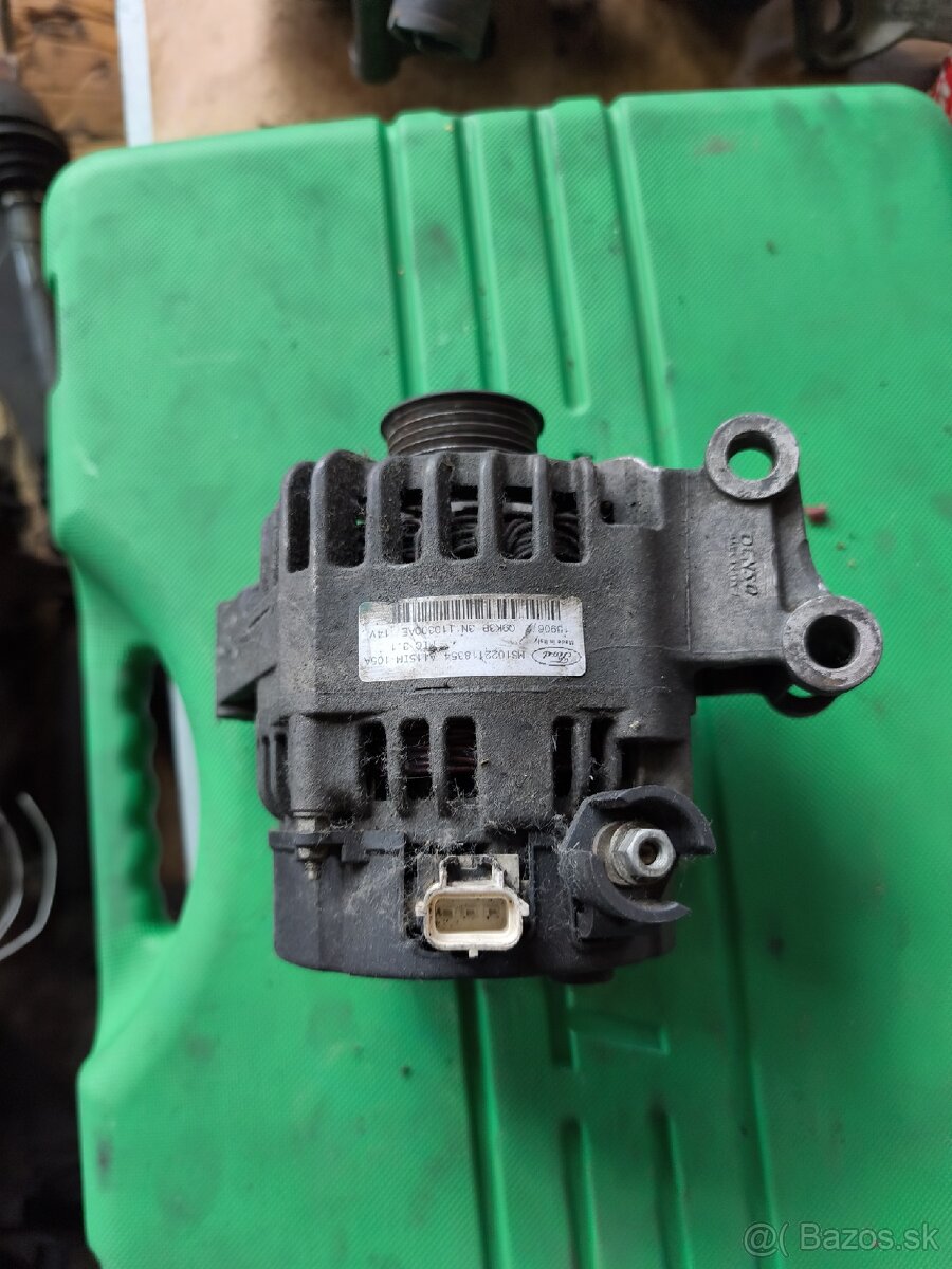 Predám 2 alternatory , kompresor klímy, poduški morora - 13