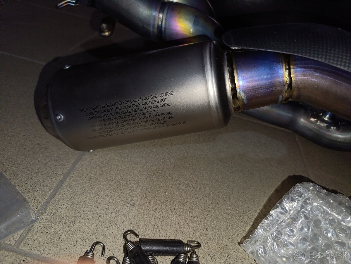 Panigale v4 akrapovic full - 13