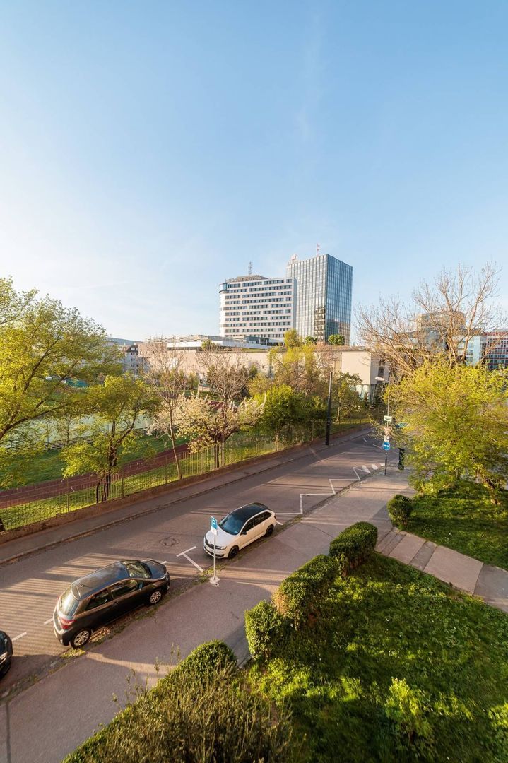 Veľkometrážny 2-izbový byt (79 m²) pri OC Centrál – foto 8