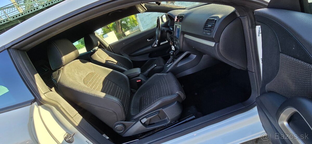 Volkswagen Scirocco 1.4 TSI DSG - 13