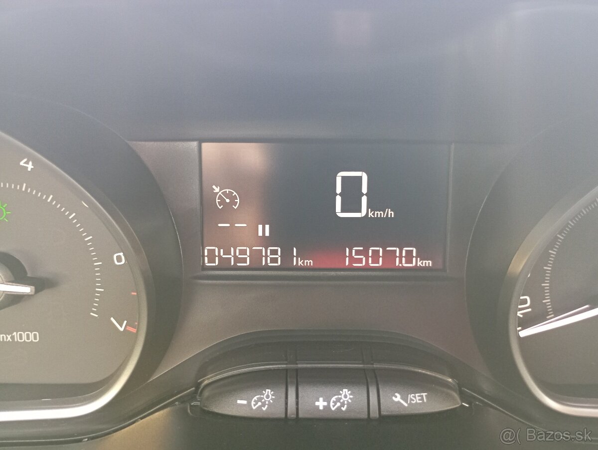 Peugeot 208 1.2 PureTech - 13