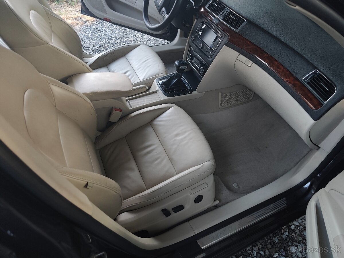Škoda Superb combi 2.0 TDI DSG - 13