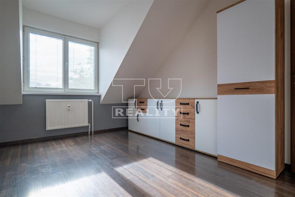 ZNÍŽENIE-TEHLOVÝ 2 IZBOVÝ PODKROVNÝ BYT V KYSUCKOM NOVOM... - 13