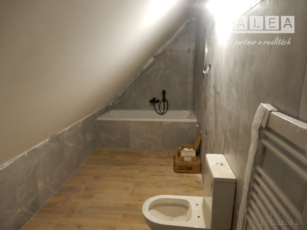 Pekný rodinný dom, 300 m2, kompletná rekonštrukcia, Hronské - 13