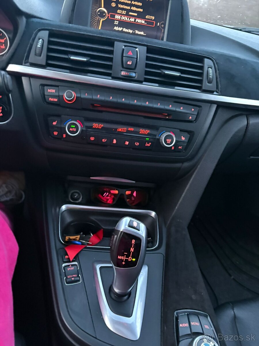 BMW 328i - 13