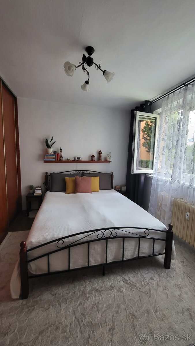 2 izbový byt, sídlisko Tarča - 13