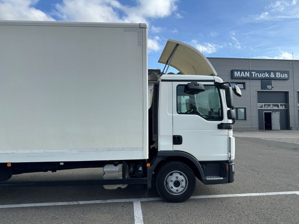 MAN TGL 12.250 , skříň, čelo, klima E6 - 13