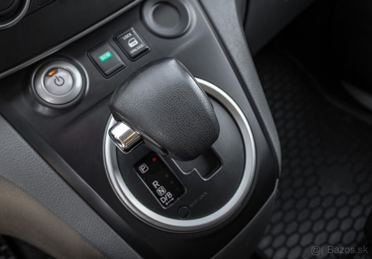 Nissan e-NV200 - 13