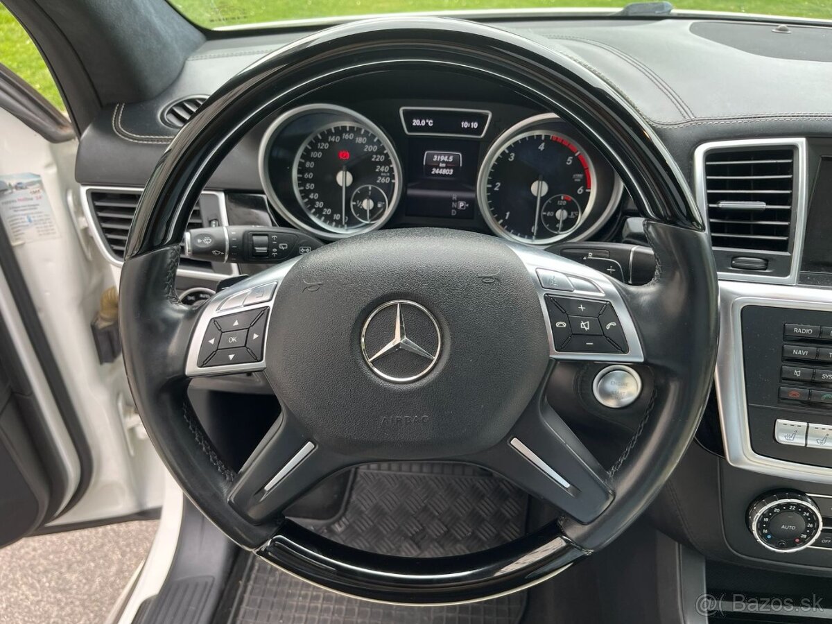 Mercedes-Benz ML 350 3.0 Bluetec - 13