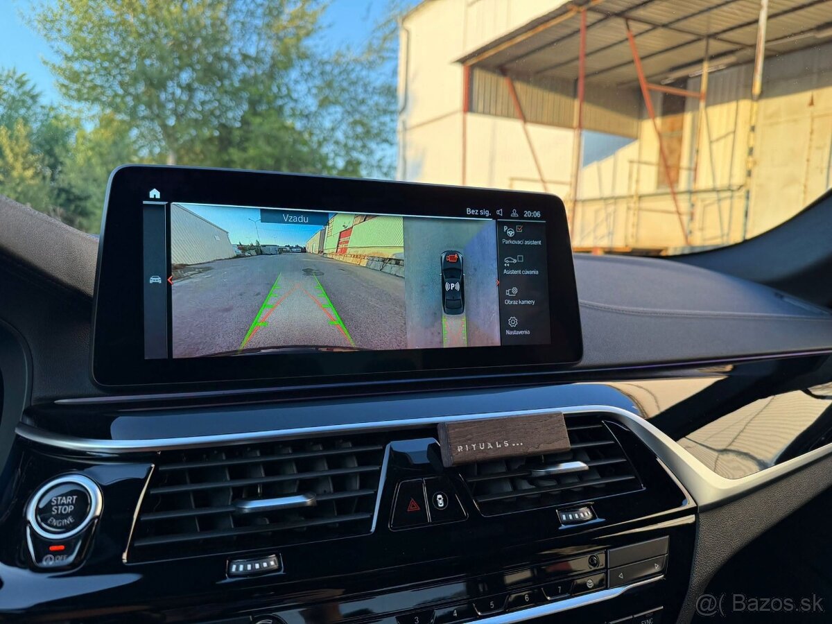BMW M550i xDrive A/T - 13