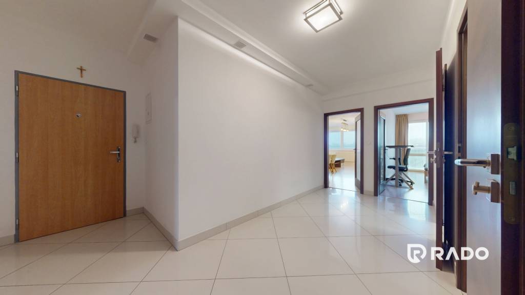 RentHub | Svetlý priestranný 2 izbový byt | parkovanie | Váp - 13