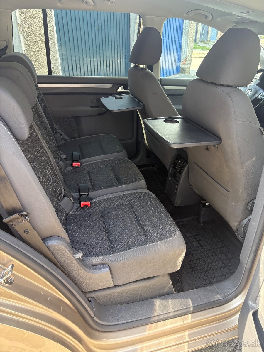 VW Touran 1.6TDI - 13