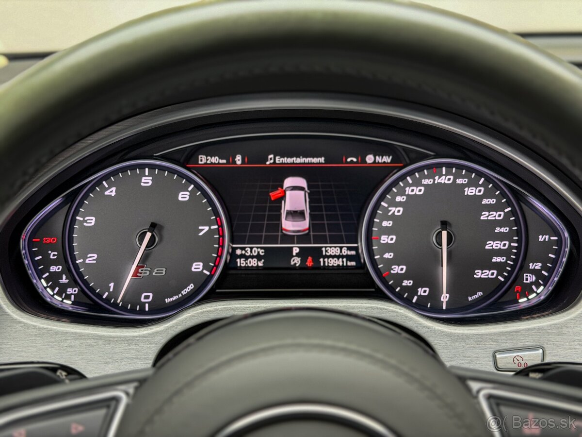 Audi S8 PLUS Quattro - 13