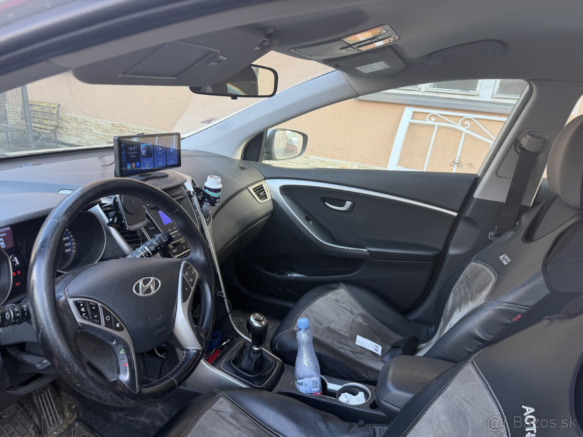 Hyundai i30 Kombi 1.4 MPI - 13