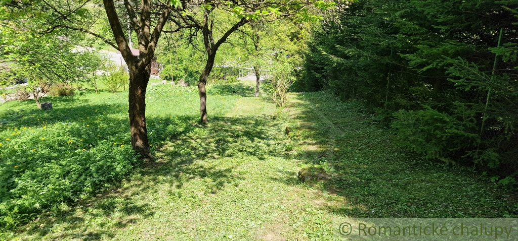 Ovocný sad s možnosťou výstavby s jedinečným výhľadom na - 13
