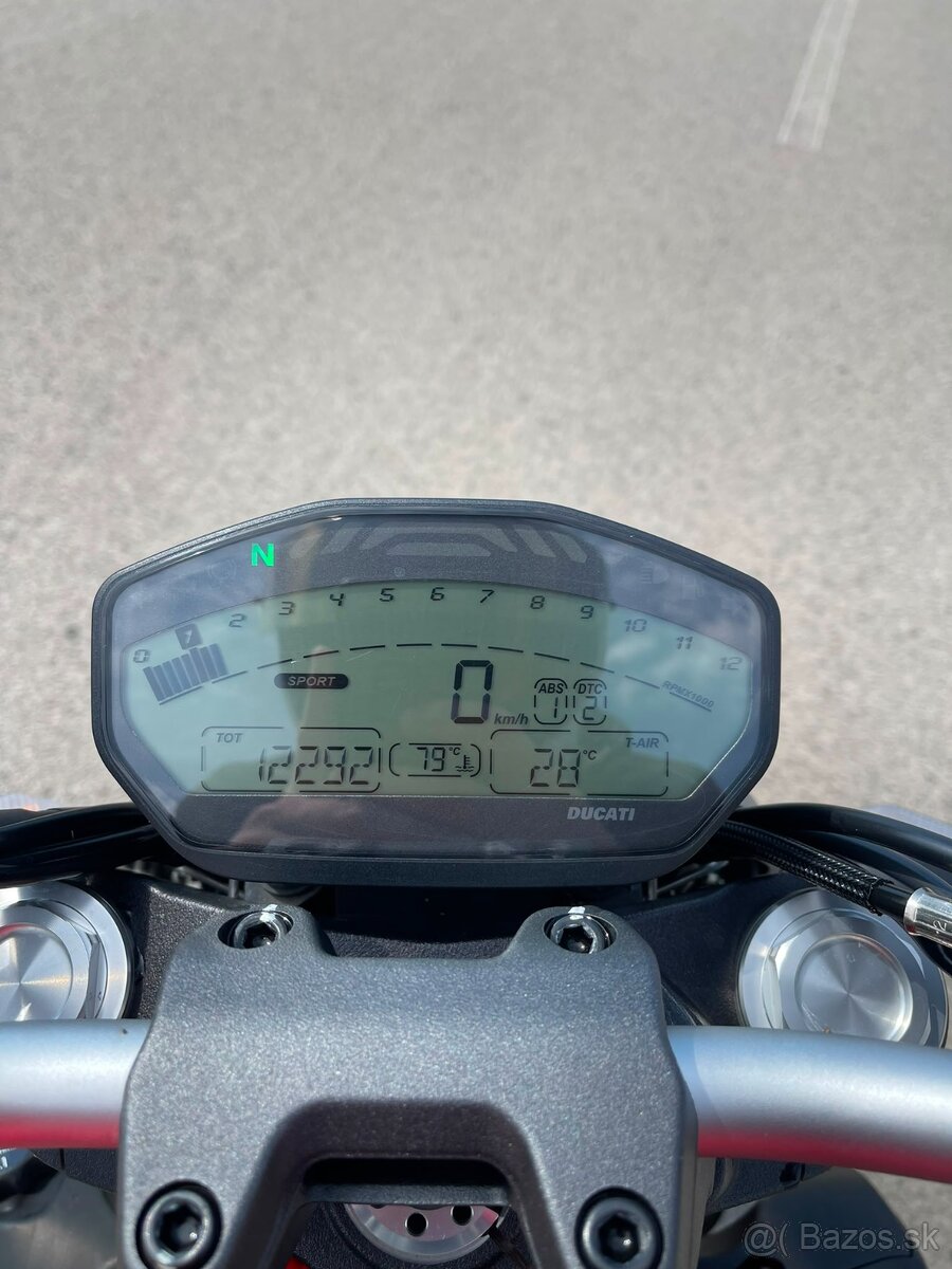Ducati monster 821 - 13