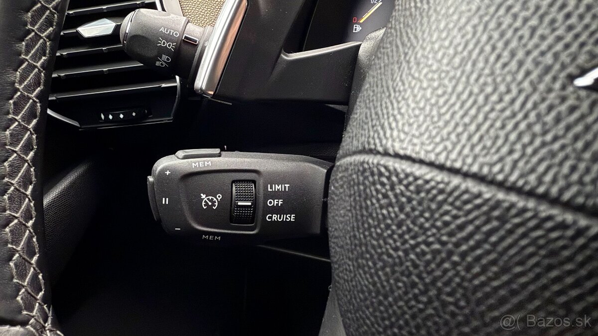 DS 7 CROSSBACK 1.6i PureTech 133kW A/T8 - 13