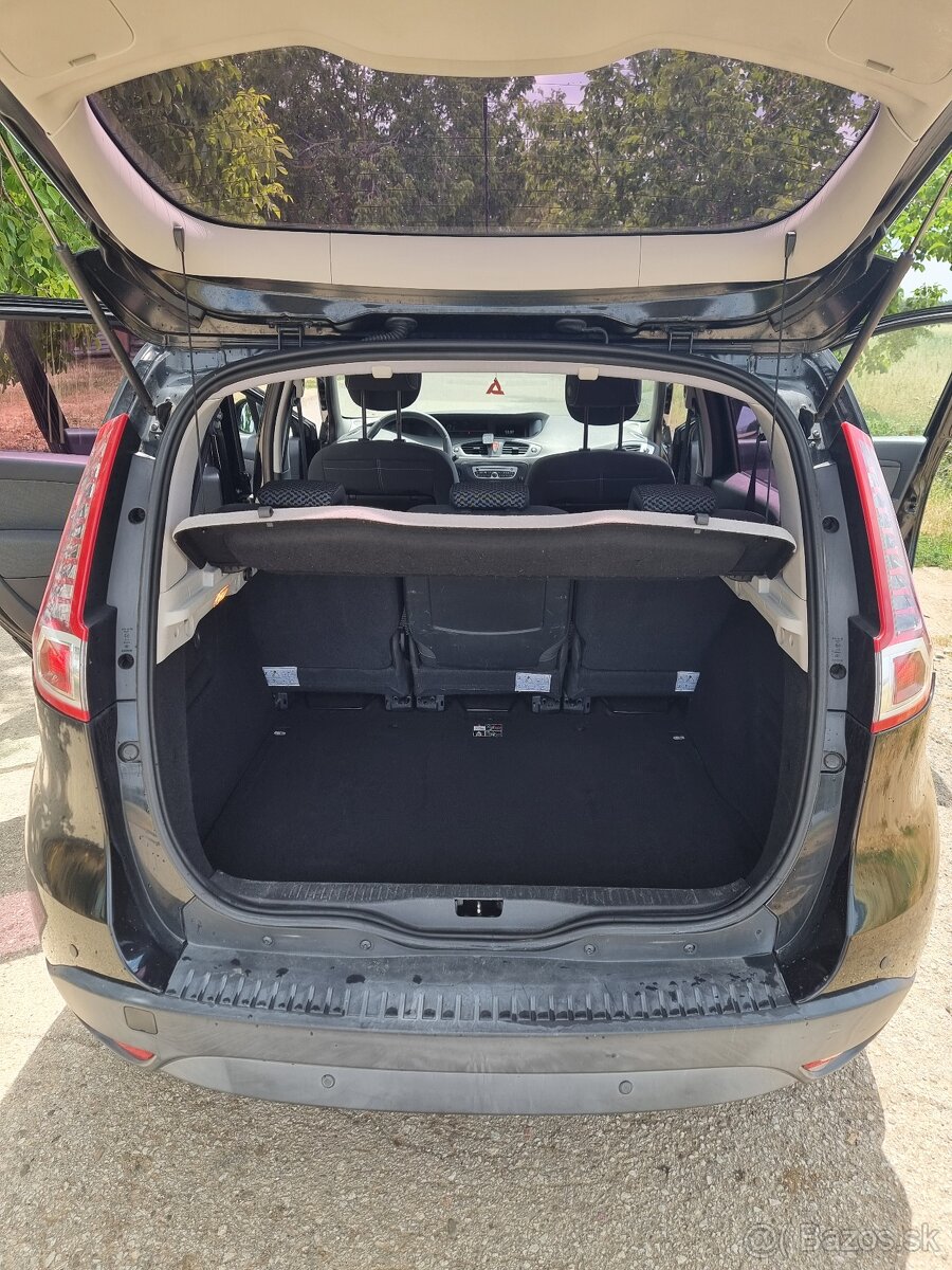 Renault Megane Scenic III 1.5 DCi - 13