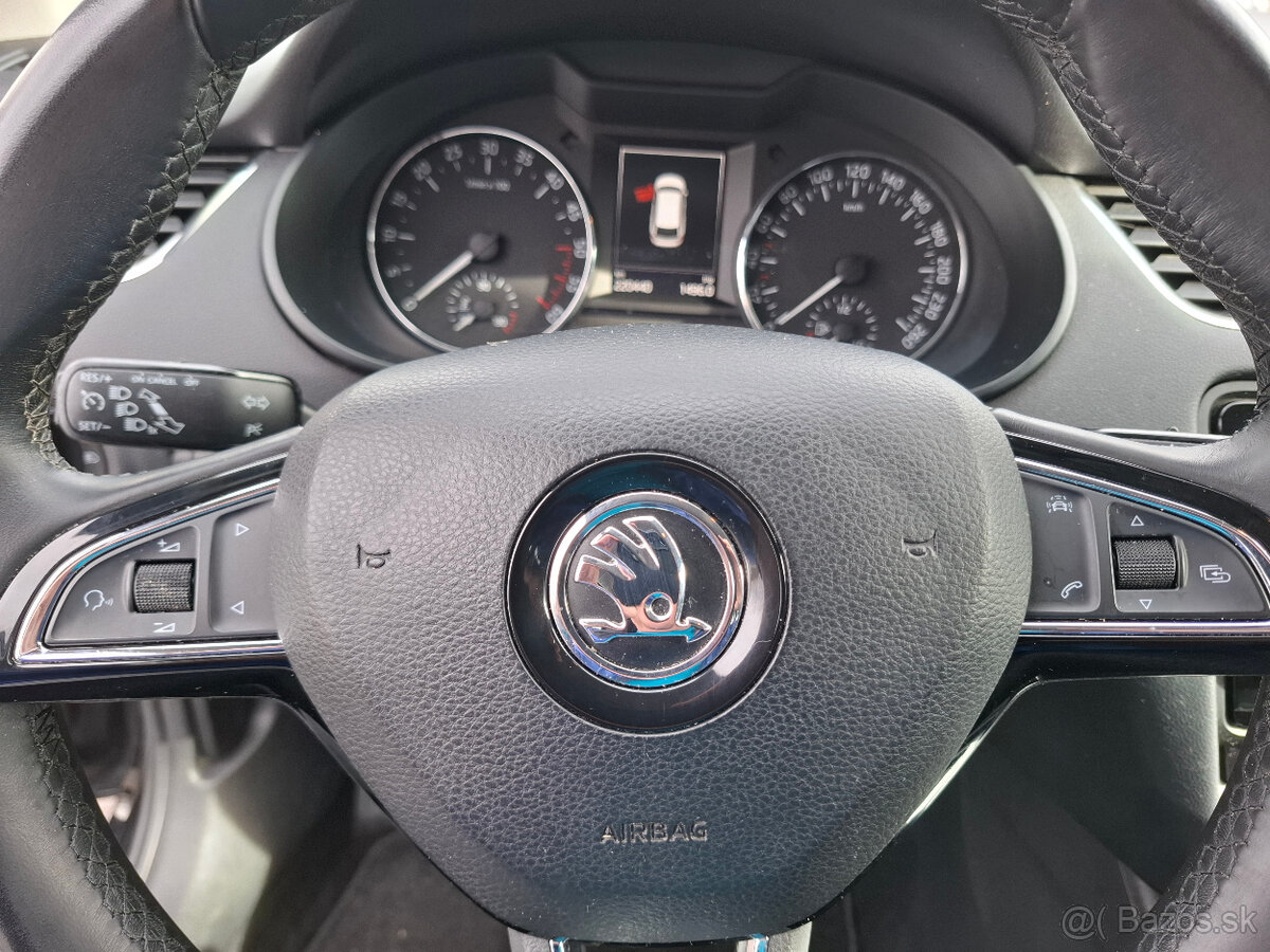 ŠKODA OCTAVIA COMBI 1,6 TDi r.v. 2016 - 13